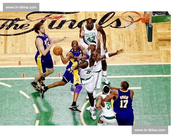 06年NBA总决赛回顾：小牛逆袭马刺的传奇之战与关键瞬间解析